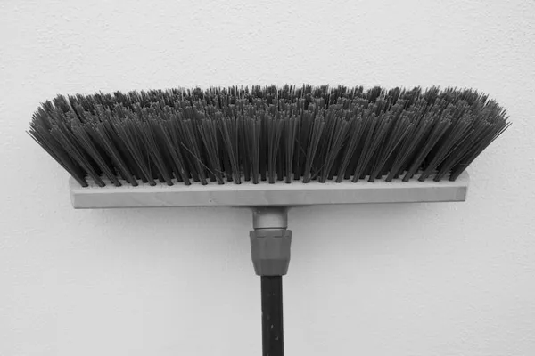 Produto: onde comprar vassoura profissional barata